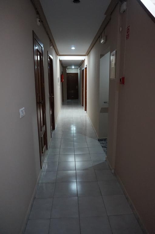 Hostal Alamare Seville Exterior photo
